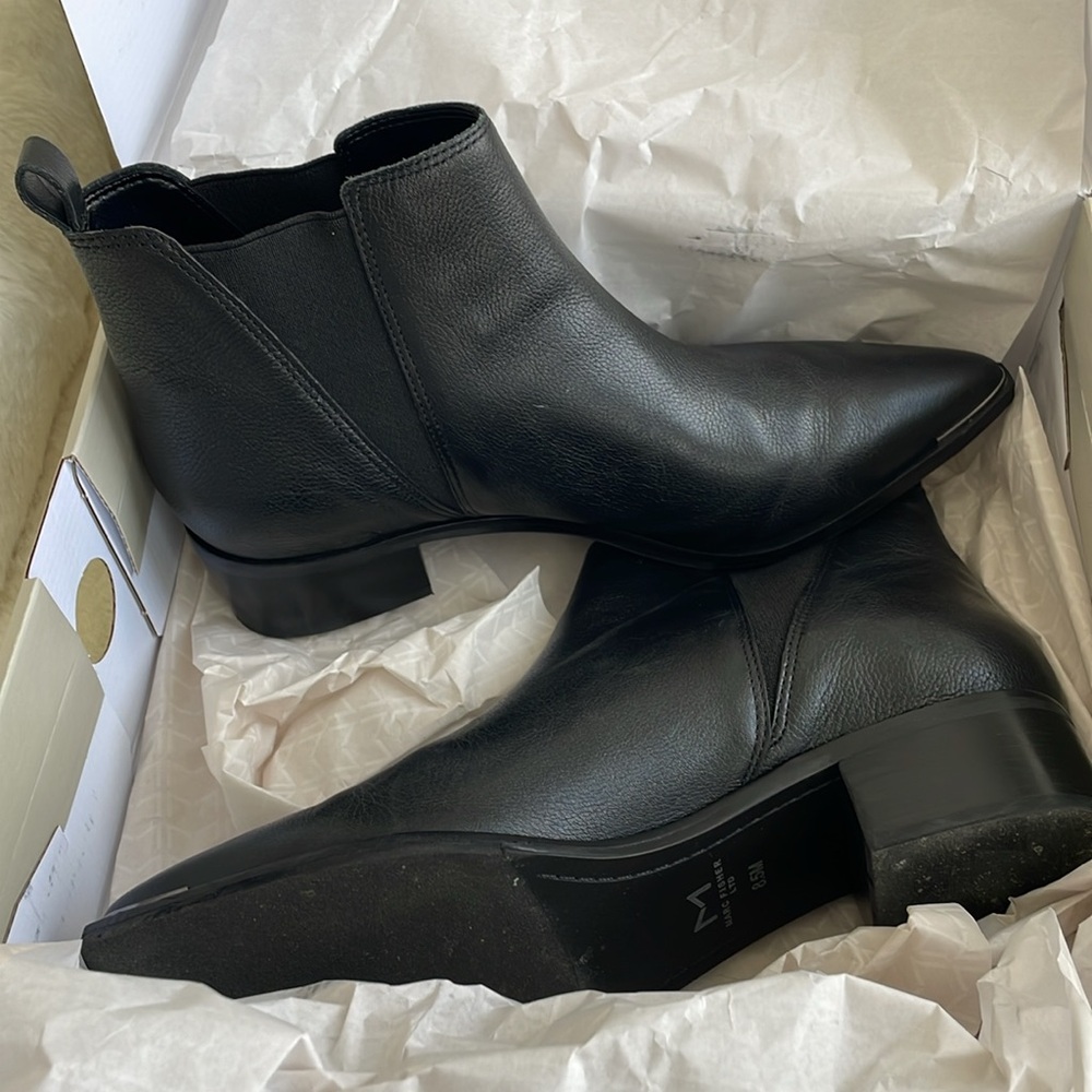 Marc Fisher Yale 8.5 Black Leather Ankle Boots